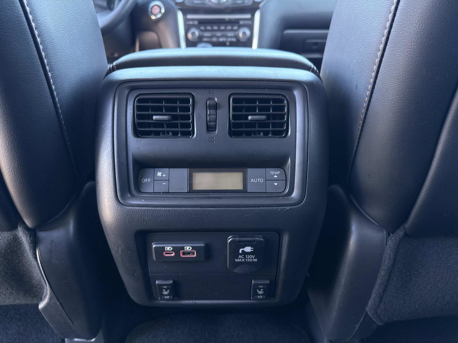 Used 2020 Nissan Pathfinder SL image 18