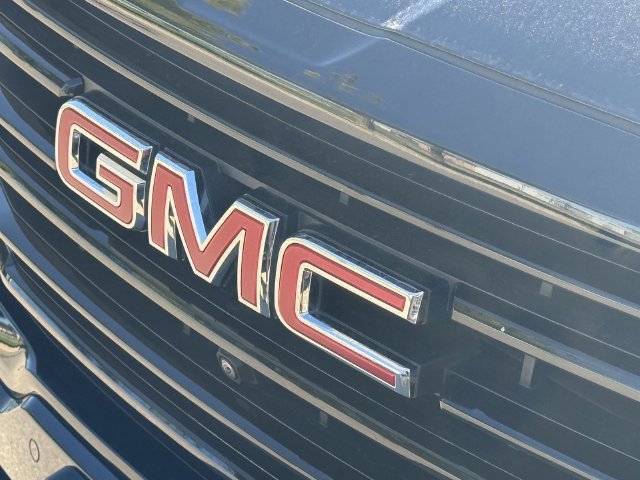 Used 2023 GMC Terrain SLT w/ Infotainment Package II AWD/4WD image 26