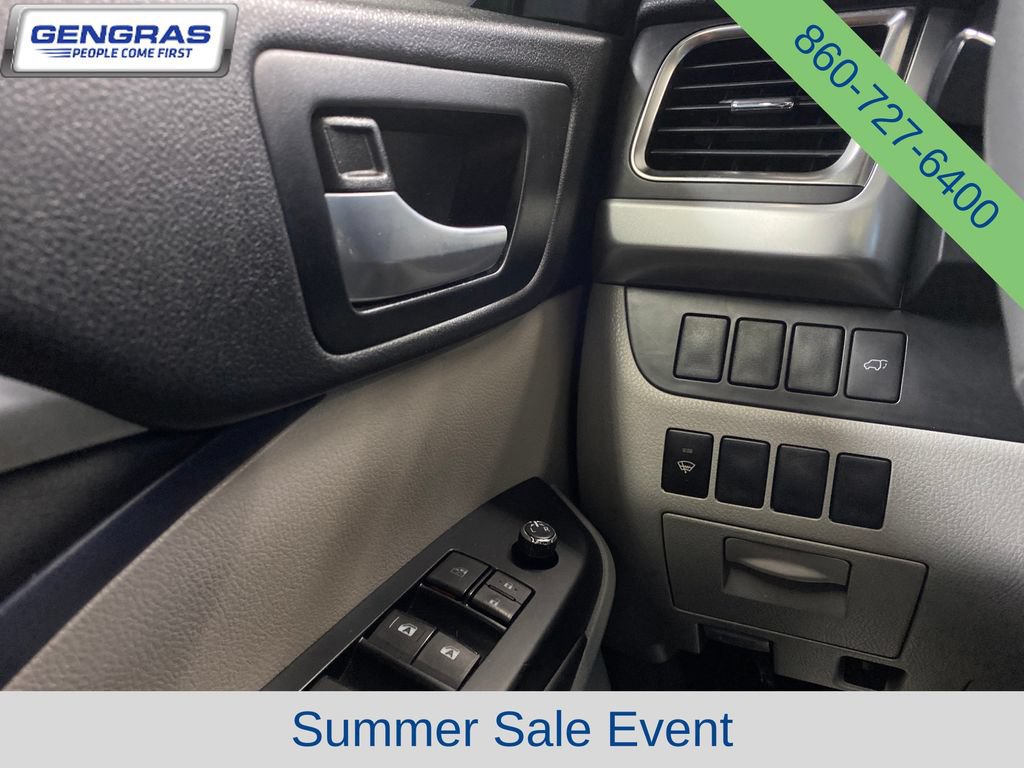 Used 2016 Toyota Highlander XLE w/ Protection Package #3 AWD/4WD image 23