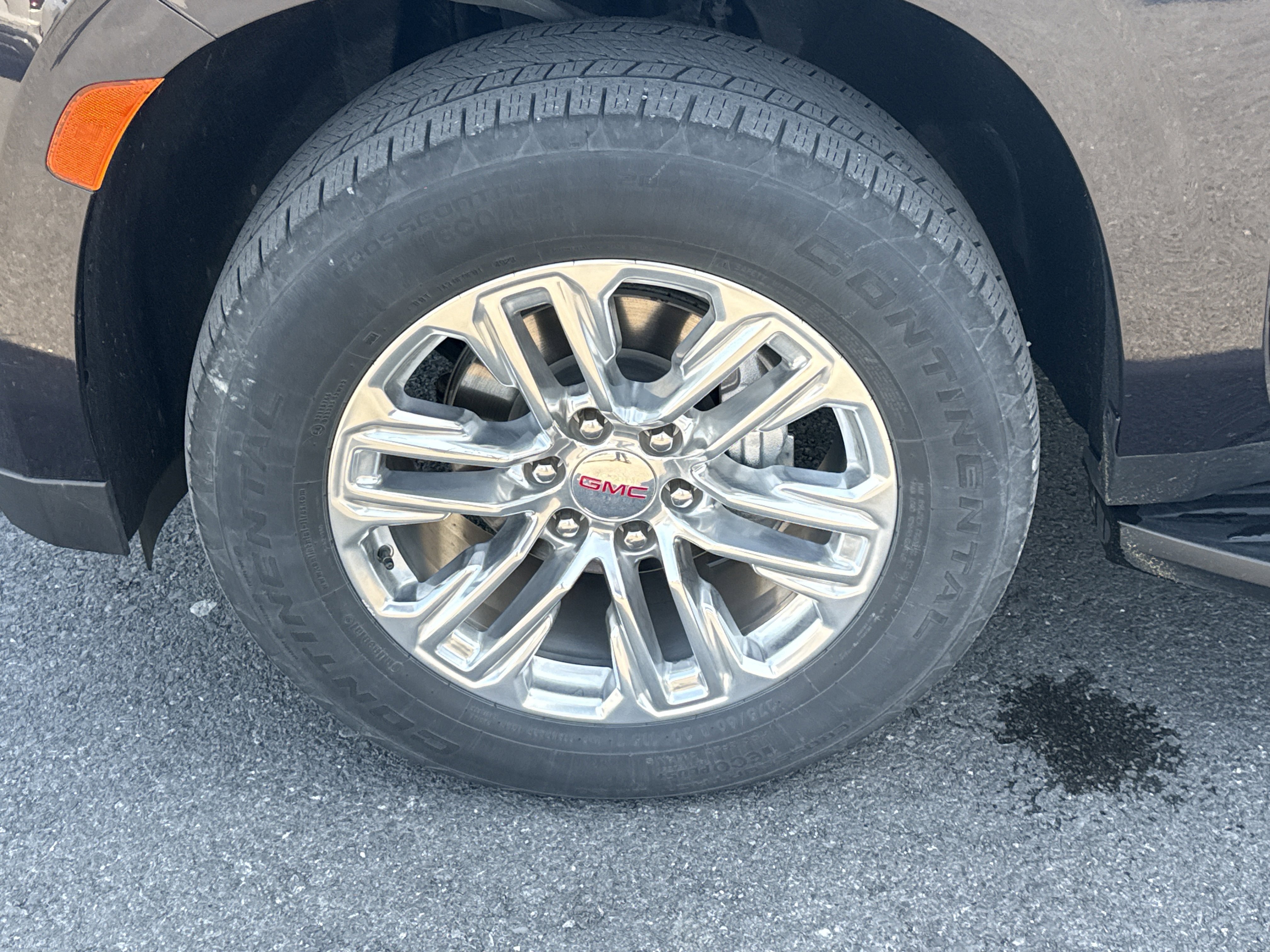 Used 2024 GMC Yukon SLT image 9