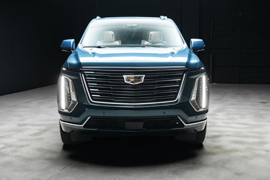 Used 2025 Cadillac Escalade Premium Luxury Platinum AWD/4WD image 5