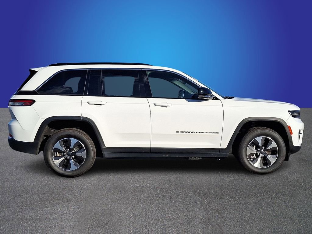 Used 2024 Jeep Grand Cherokee Limited 4xe image 7