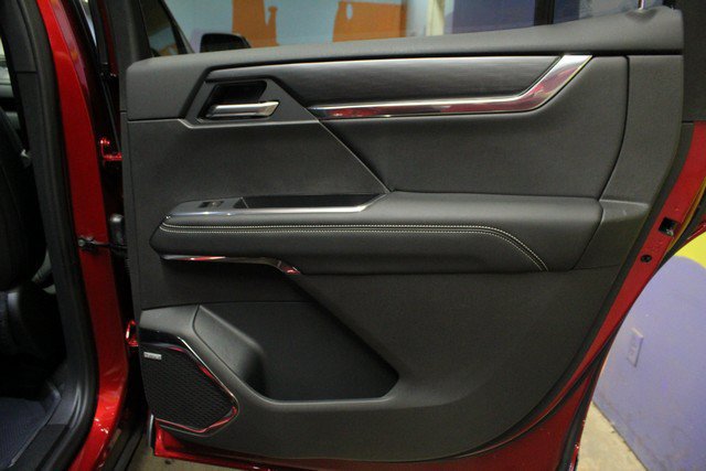 New 2027 GMC Acadia Elevation w/ Black Edition AWD/4WD image 13