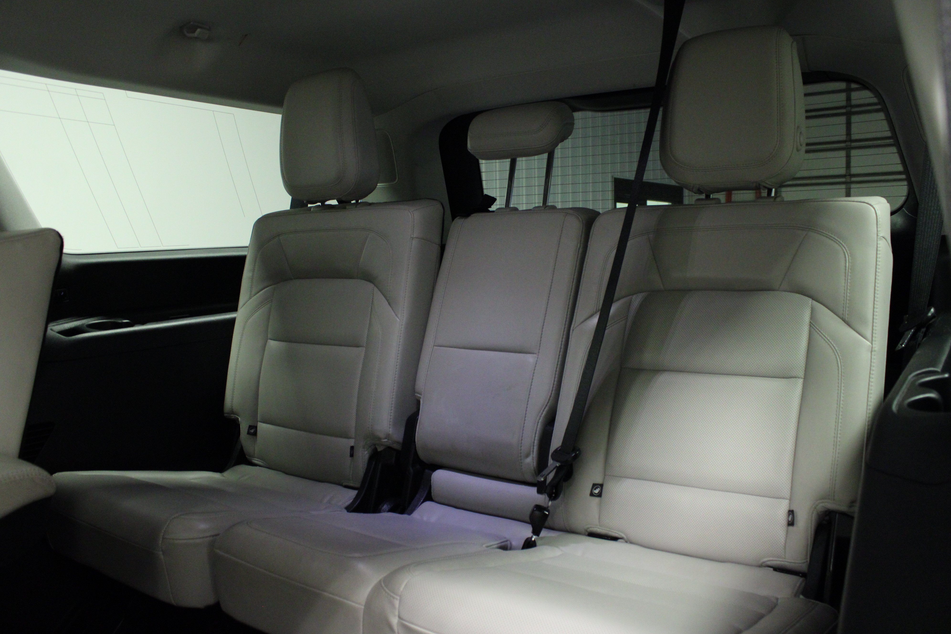 Used 2025 Lincoln Navigator L Reserve AWD/4WD image 14