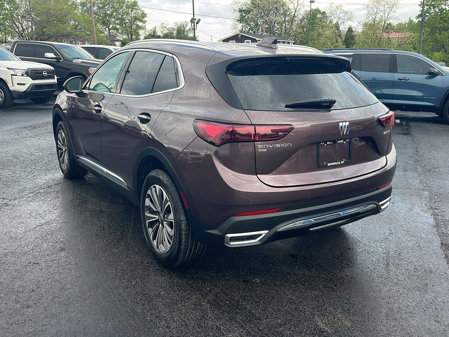 Used 2024 Buick Envision Preferred AWD/4WD image 3