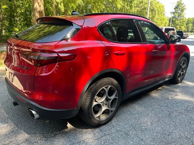 Used 2021 Alfa Romeo Stelvio Sprint w/ Nero Edizione AWD/4WD image 9