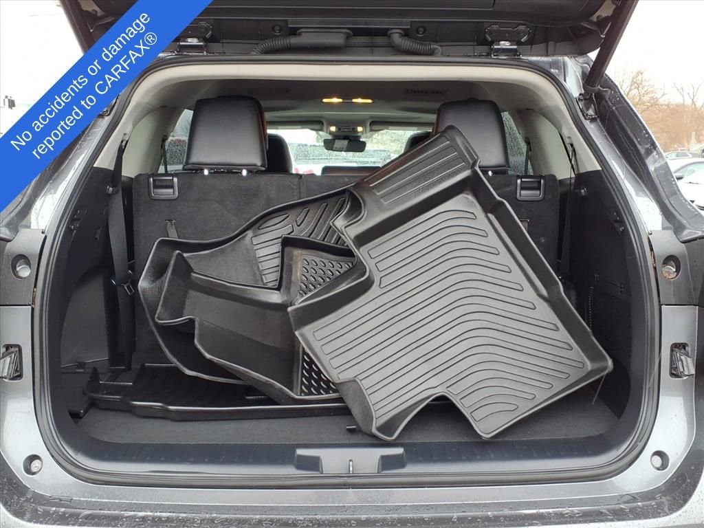 Used 2023 Toyota Highlander XLE image 13