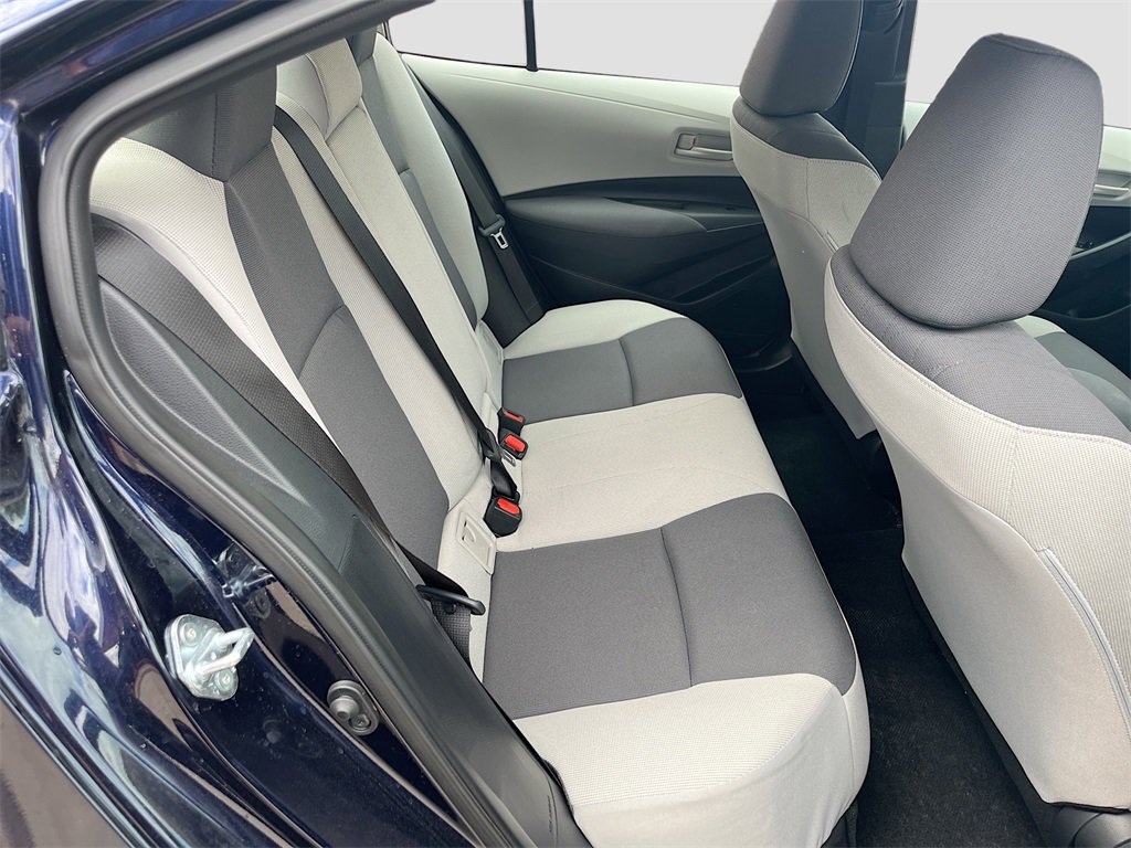 Used 2025 Toyota Corolla LE image 26