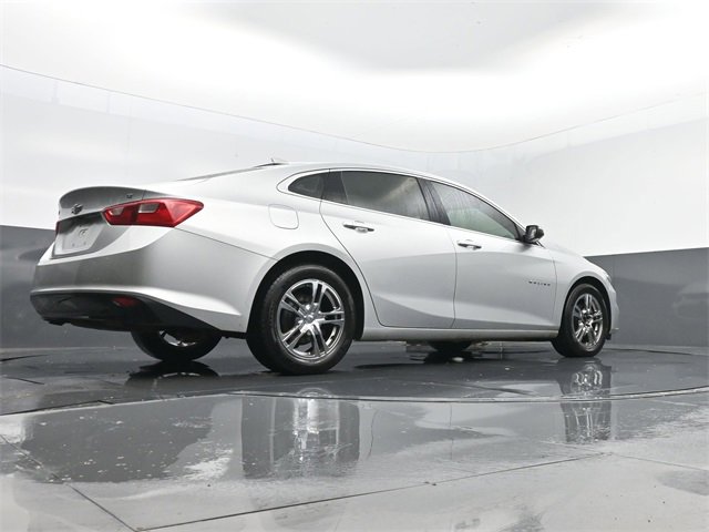 Used 2017 Chevrolet Malibu LT image 23