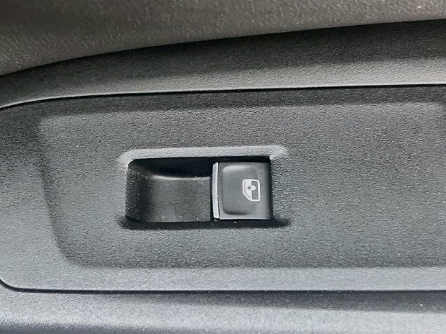 Used 2019 Volkswagen Atlas SEL FWD image 32