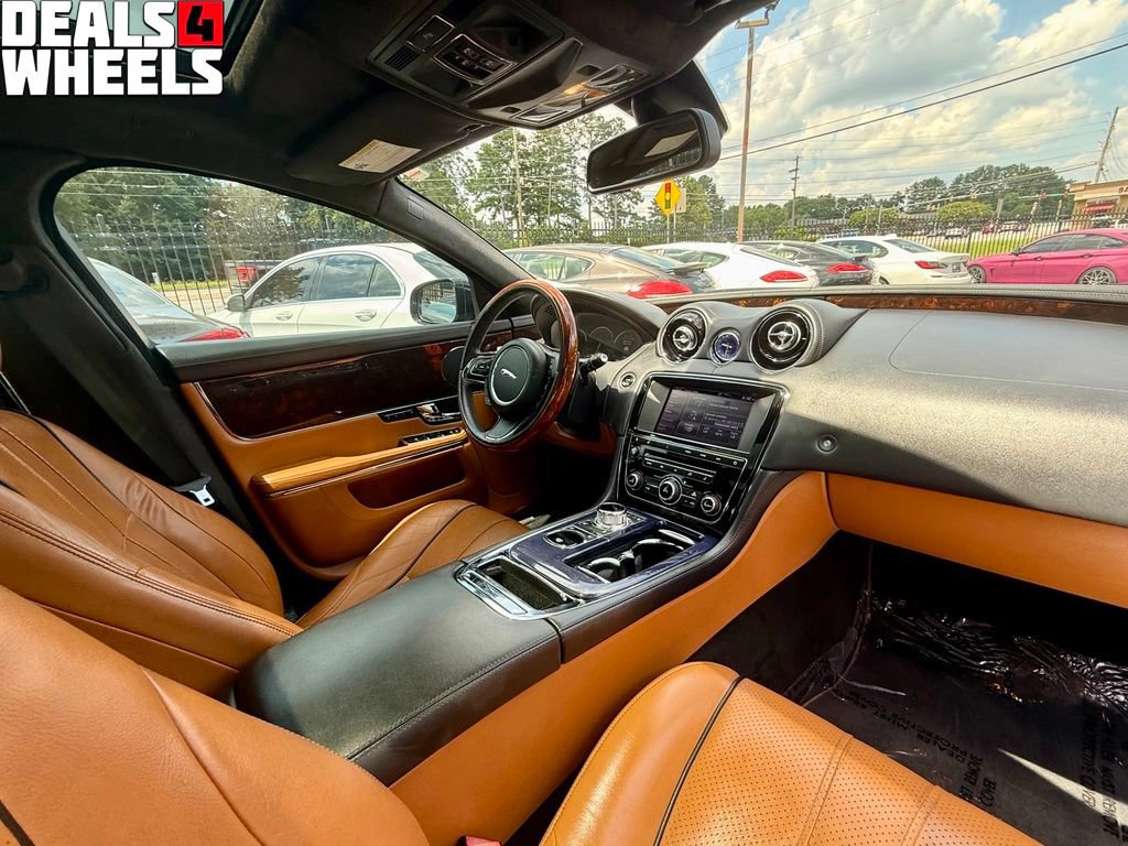 Used 2012 Jaguar XJ RWD image 28