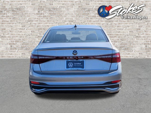 Certified 2025 Volkswagen Jetta SEL FWD image 5
