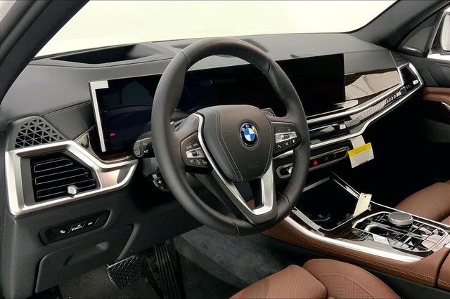 New 2026 BMW X5 xDrive50e image 4