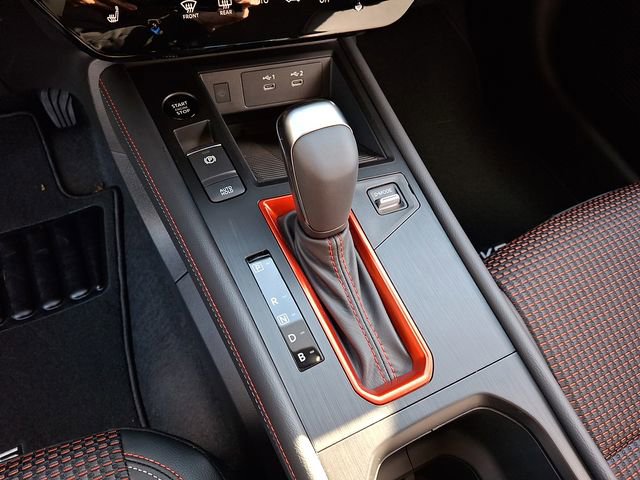 New 2026 Nissan Kicks SR w/ Cold Weather Package image 6