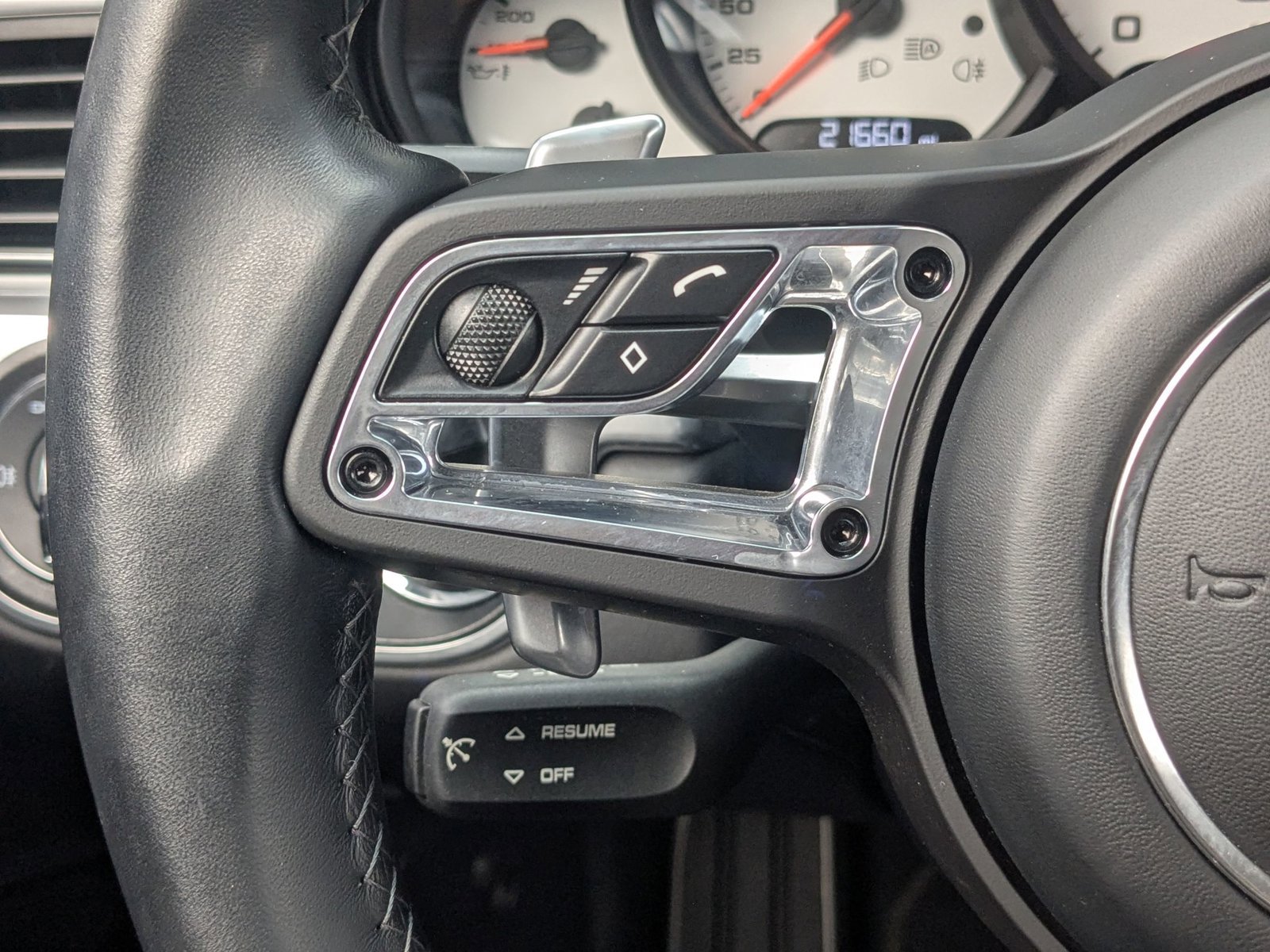 Used 2017 Porsche 911 Carrera 4S image 18