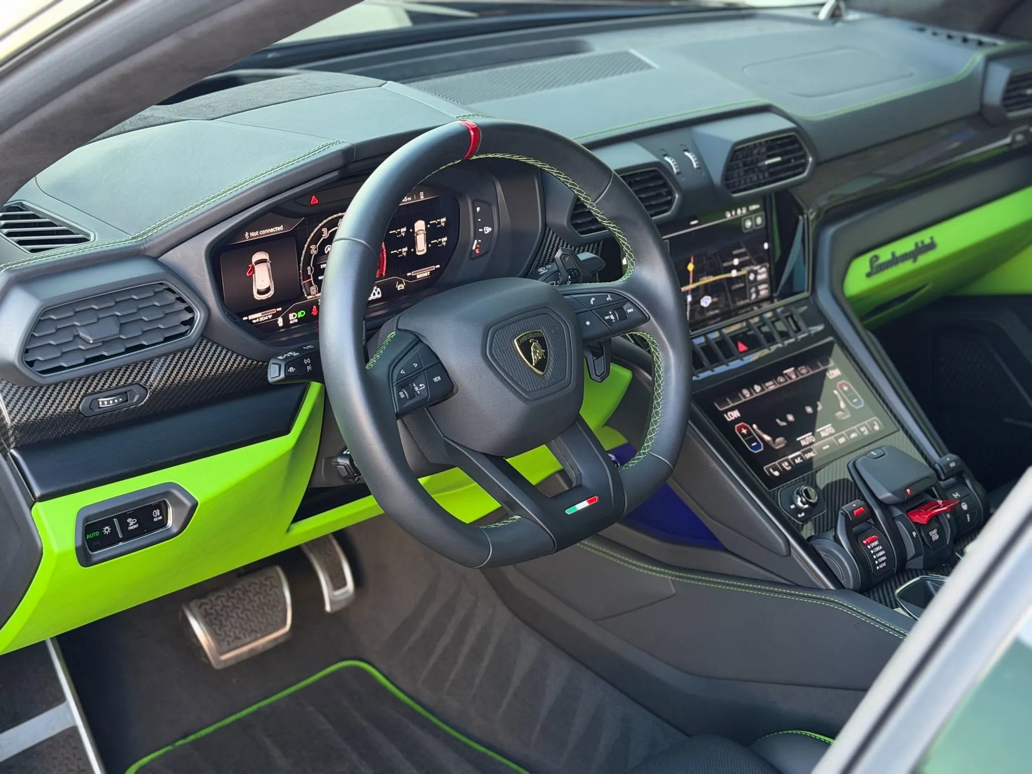 Used 2024 Lamborghini Urus S image 18