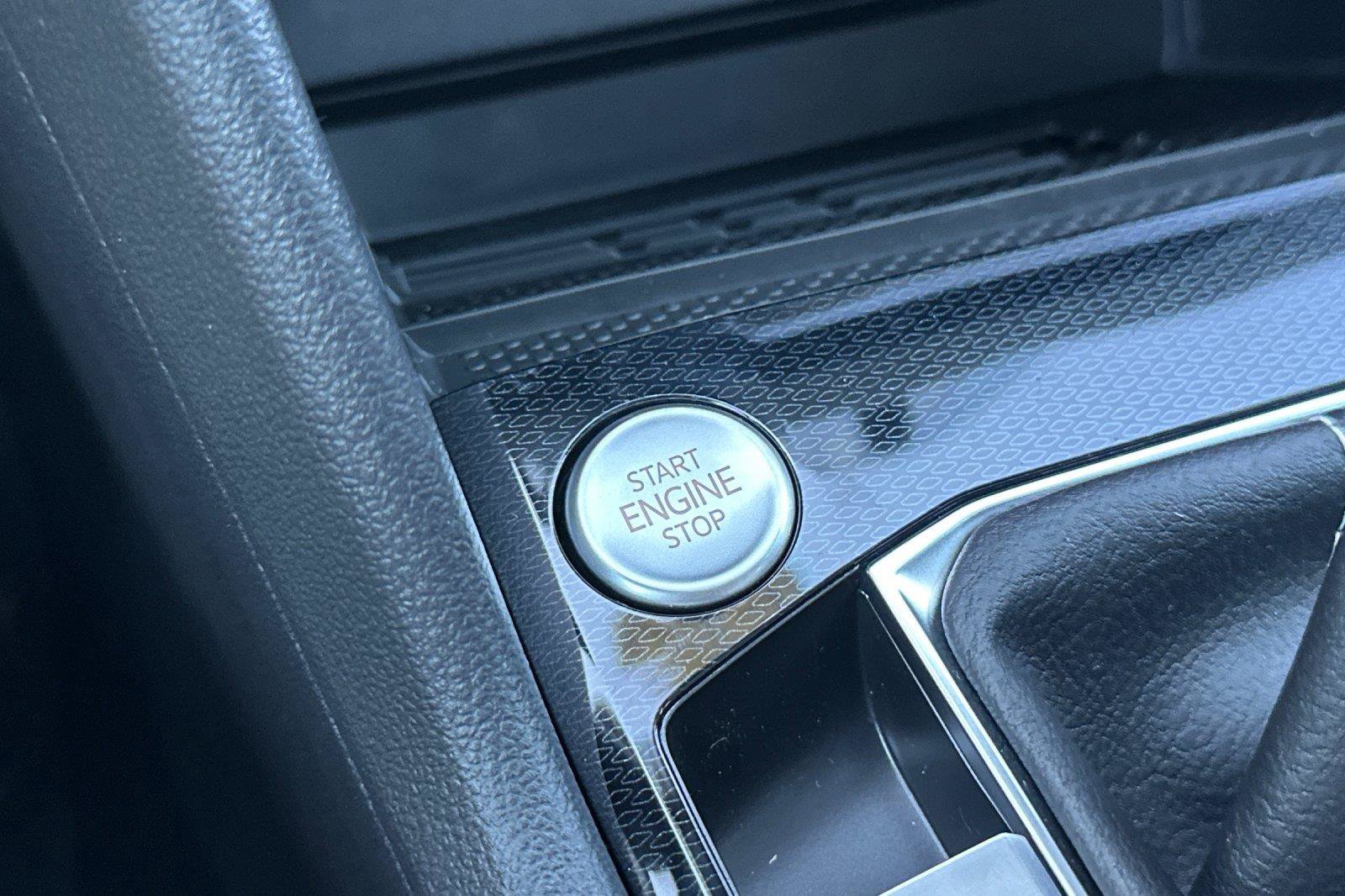 New 2026 Volkswagen Taos SE AWD/4WD image 21