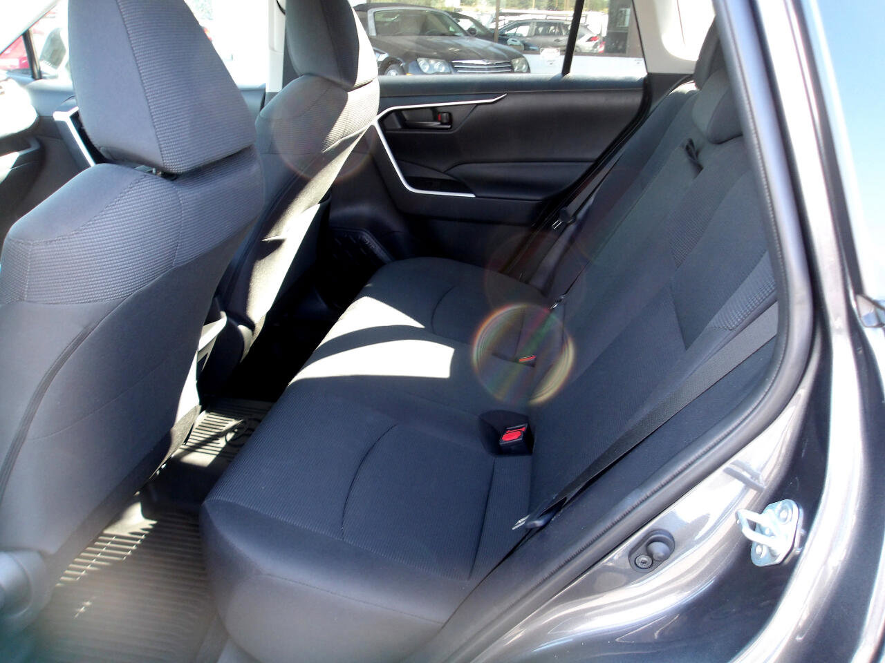 Used 2020 Toyota RAV4 LE image 10