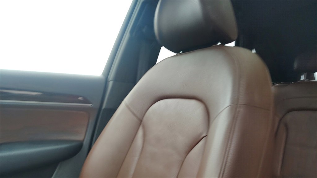 Used 2016 Audi Q3 2.0T Prestige w/ Prestige Package image 25