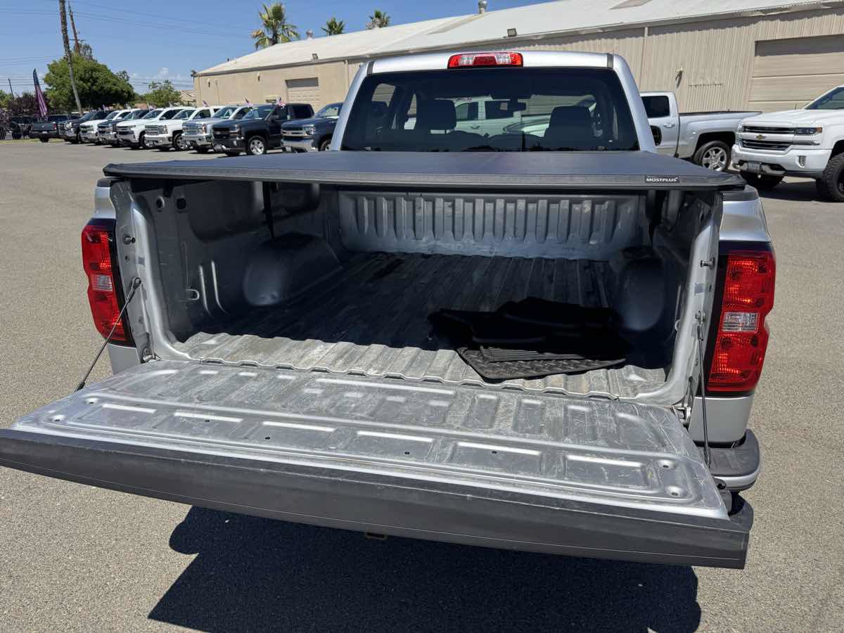 Used 2017 Chevrolet Silverado 1500 LT w/ All Star Edition AWD/4WD image 17