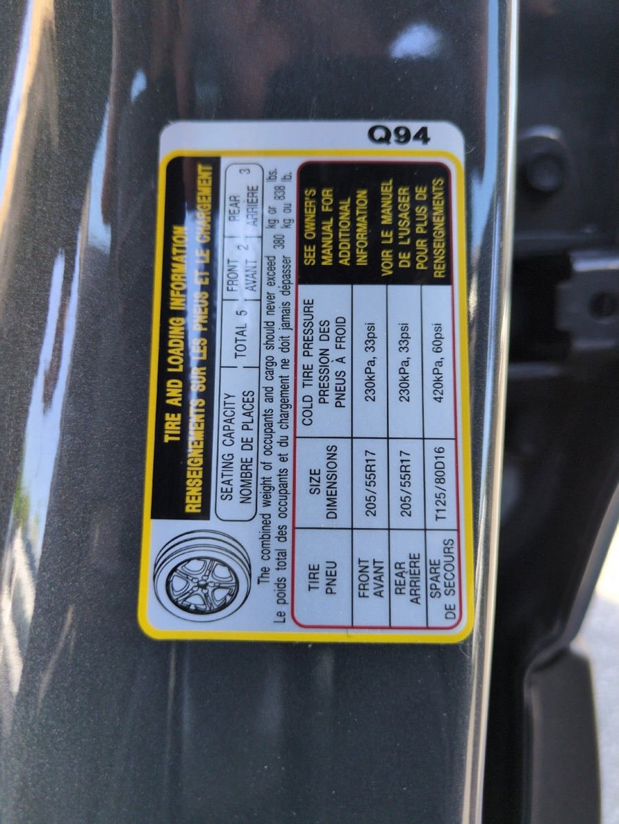 Used 2023 Hyundai Venue Limited w/ Cargo Package FWD image 48