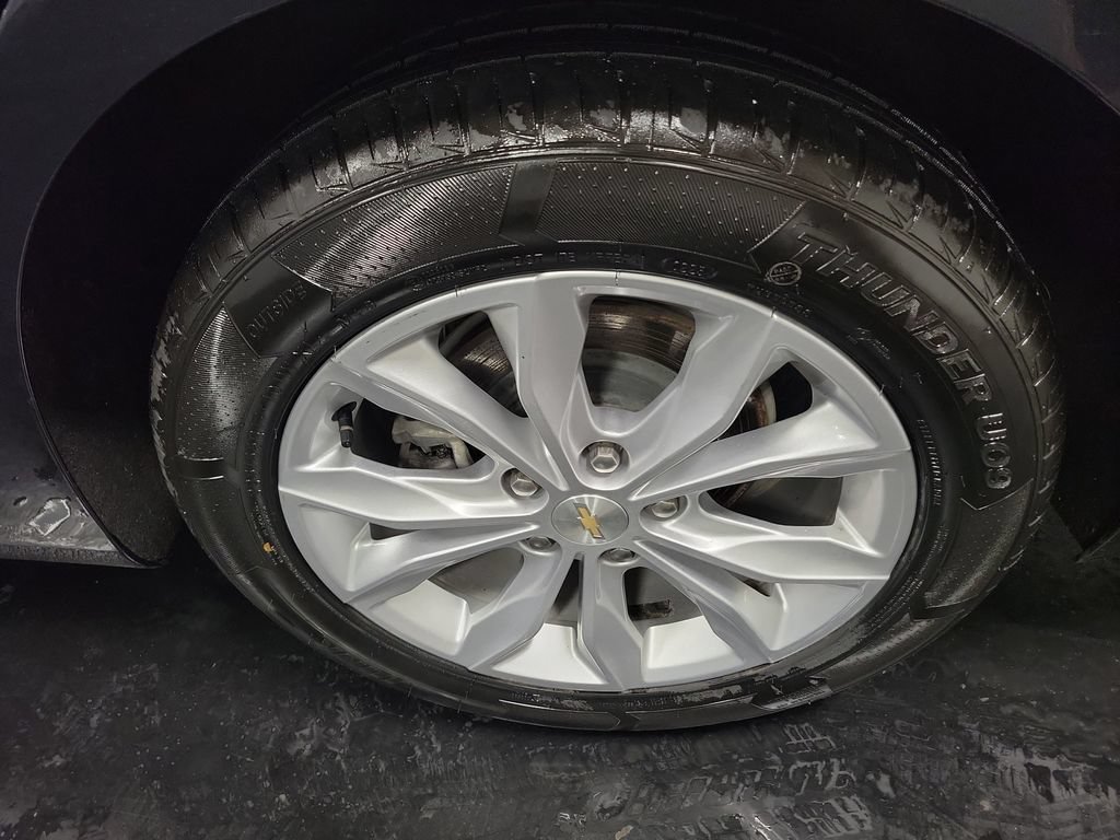 Used 2023 Chevrolet Malibu LT FWD image 12