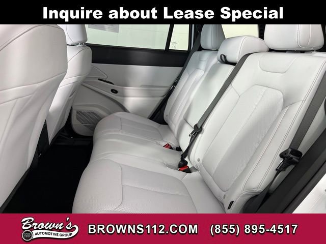 Used 2026 Jeep Cherokee Limited AWD/4WD image 38