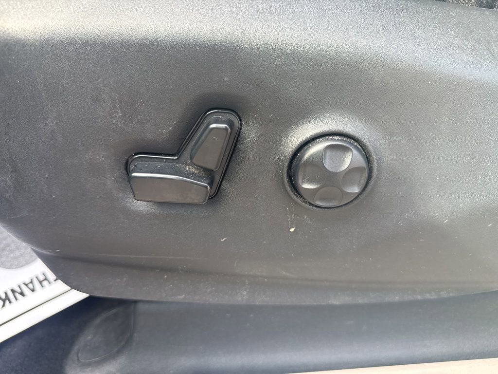 Used 2020 Chrysler Pacifica Touring-L Plus image 19