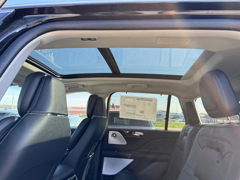 New 2025 Lincoln Aviator Reserve w/ Equipment Group 201A AWD/4WD image 11