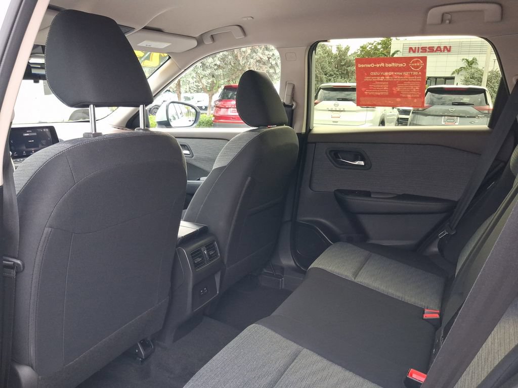 Certified 2023 Nissan Rogue SV FWD image 7