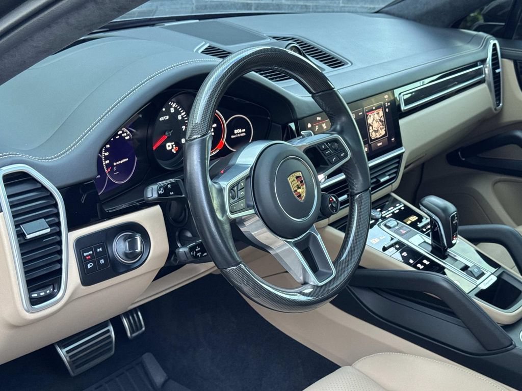 Used 2022 Porsche Cayenne GTS AWD/4WD image 21