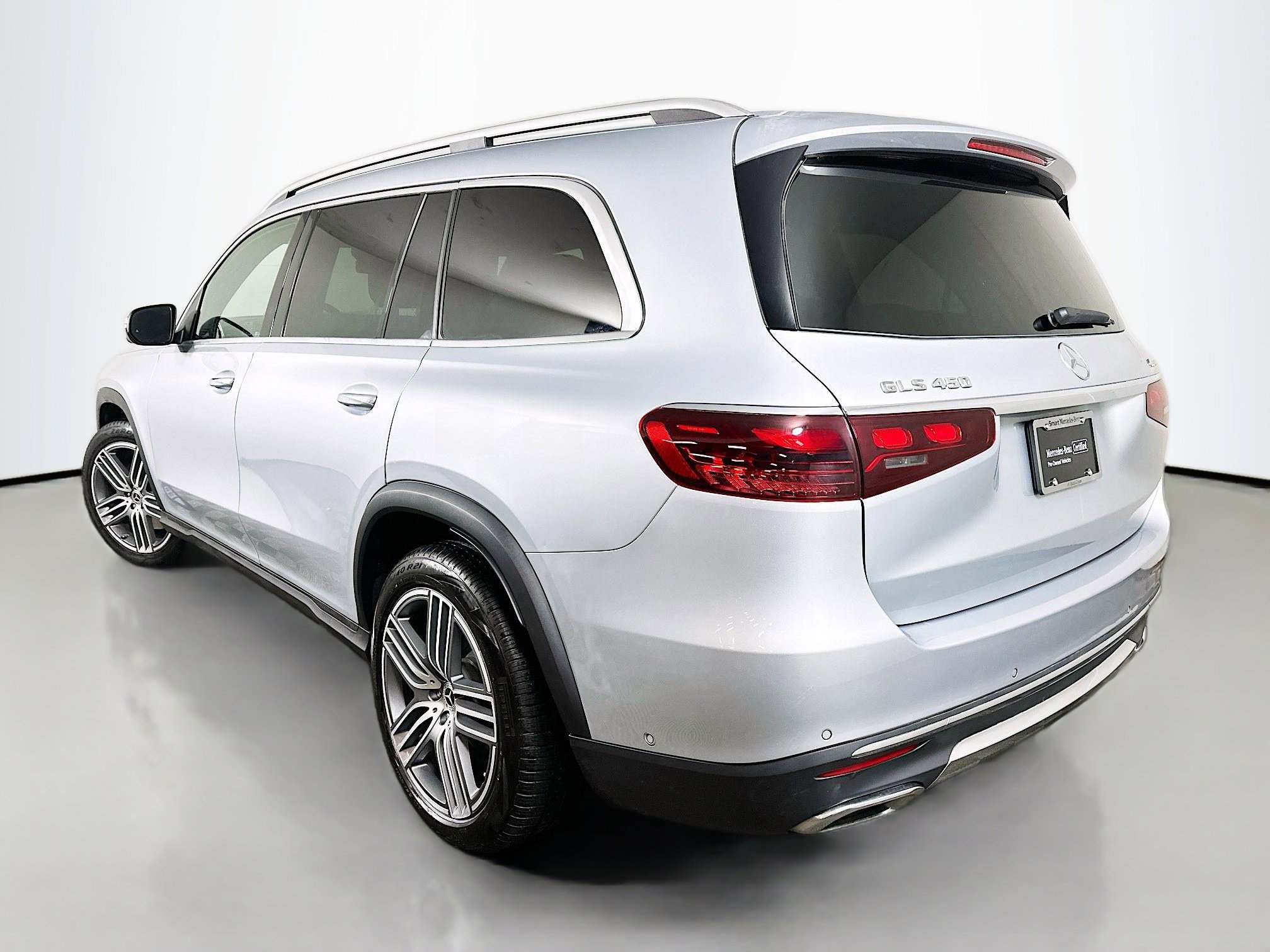 Certified 2025 Mercedes-Benz GLS 450 4MATIC image 5