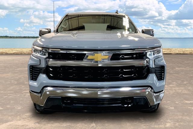 Used 2024 Chevrolet Silverado 1500 LT image 2
