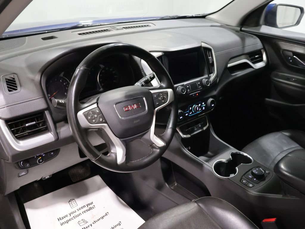 Used 2023 GMC Terrain SLT image 3