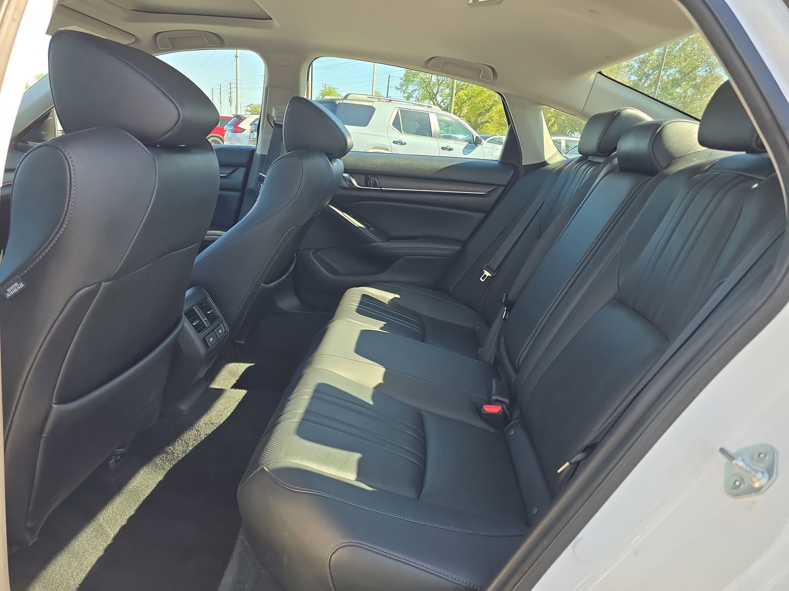 Used 2022 Honda Accord Touring image 13