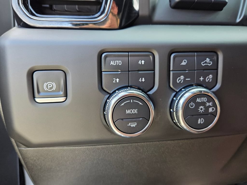 Used 2023 GMC Sierra 1500 AT4 w/ AT4 Premium Package AWD/4WD image 35