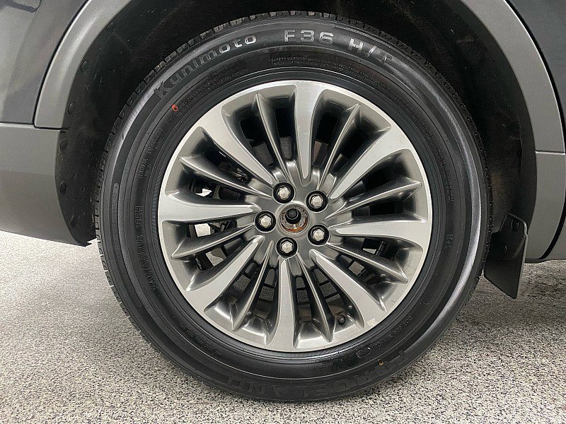 Used 2019 Lincoln Nautilus Select FWD image 27