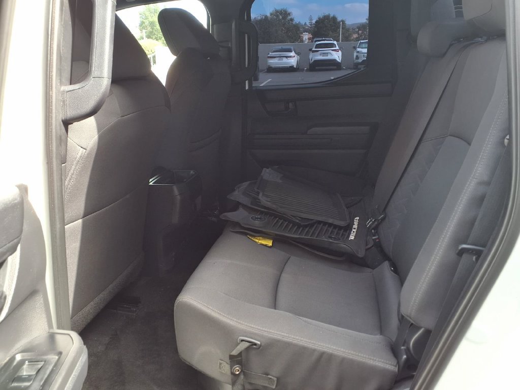 Used 2025 Toyota Tacoma SR5 AWD/4WD image 21