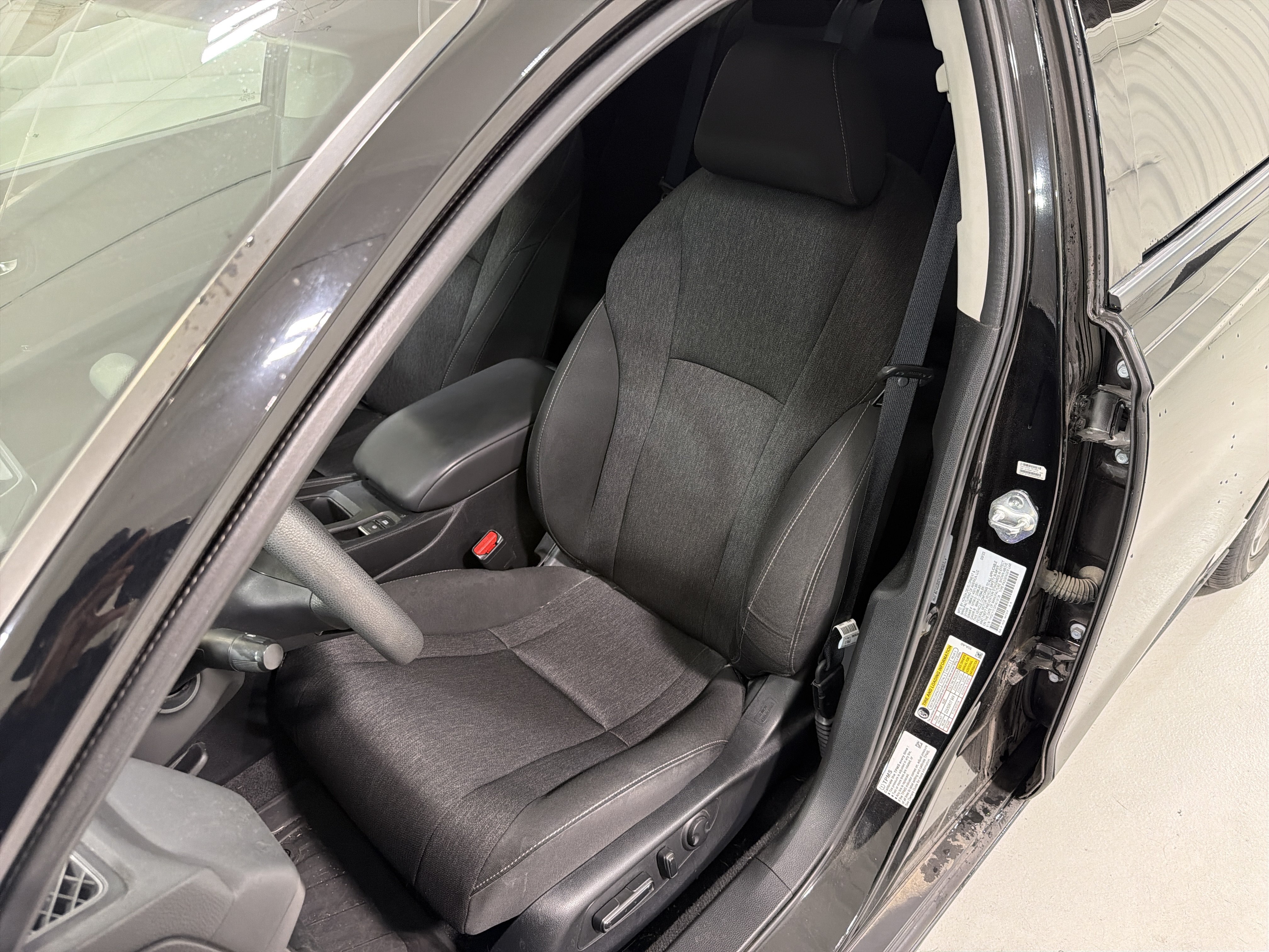 Used 2023 Honda Accord EX image 11