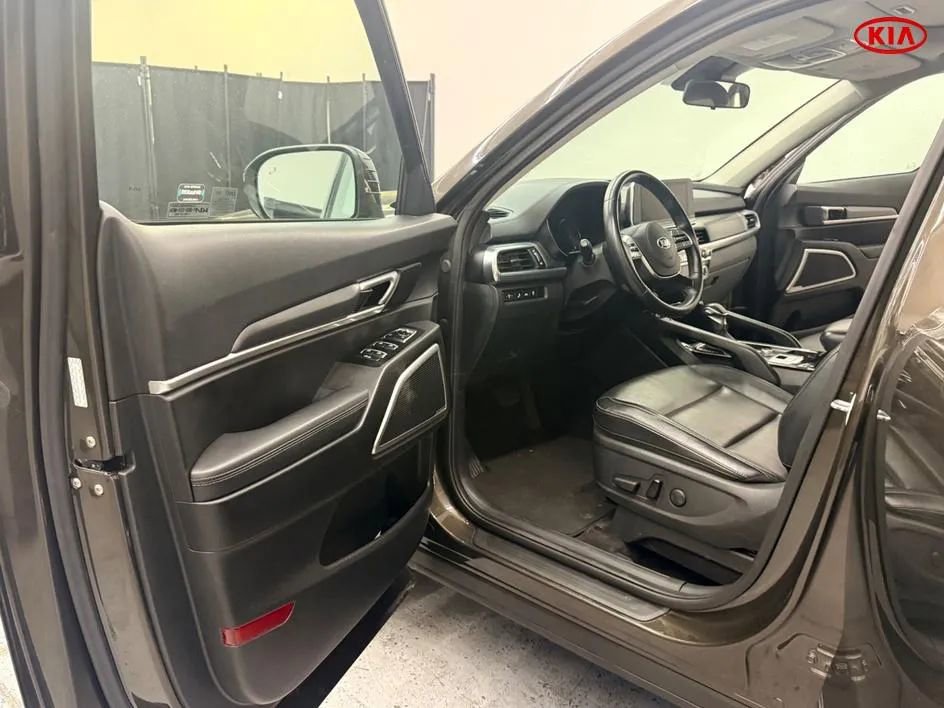 Used 2022 Kia Telluride S AWD/4WD image 11