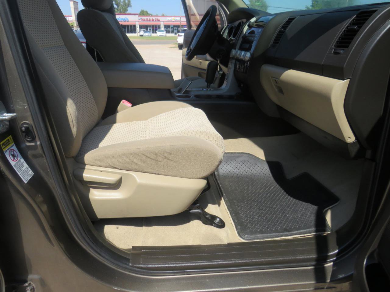 Used 2010 Toyota Tundra 4x4 Double Cab image 19
