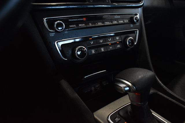 Used 2020 Kia Optima SE image 21