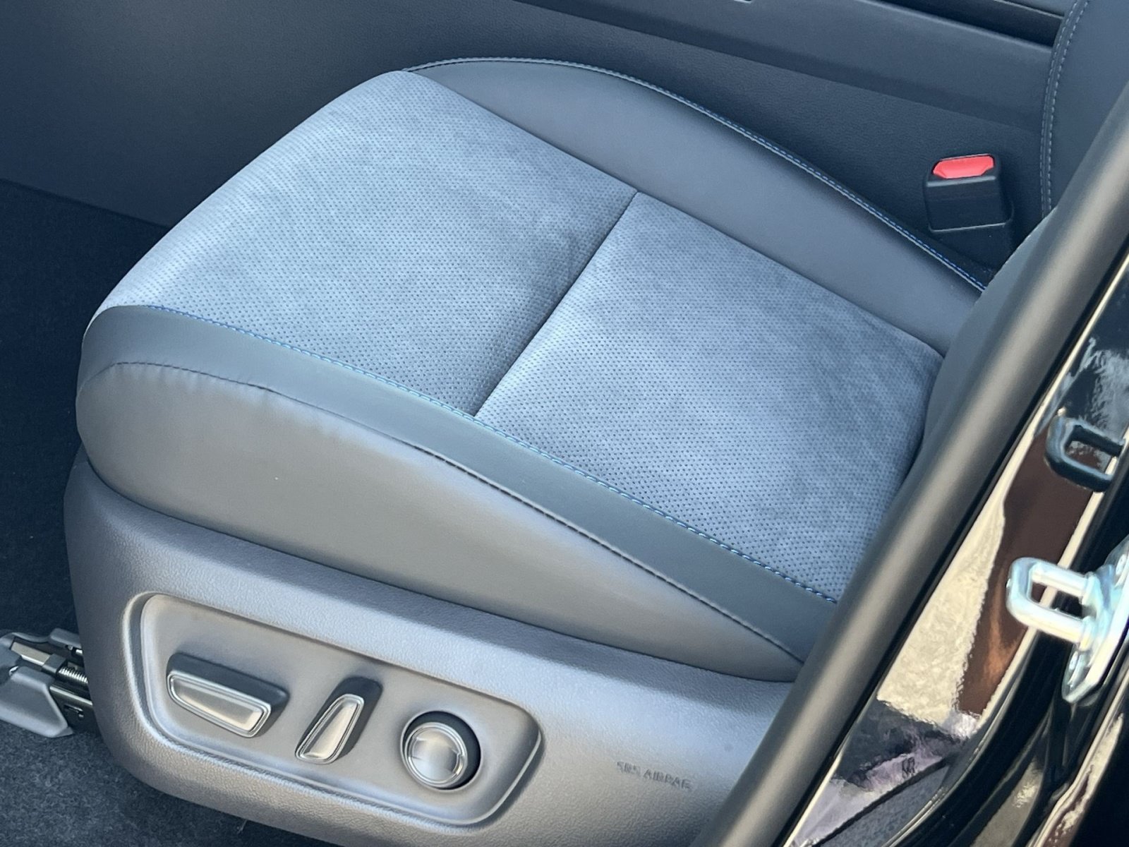 New 2026 Toyota RAV4 XSE AWD/4WD image 8