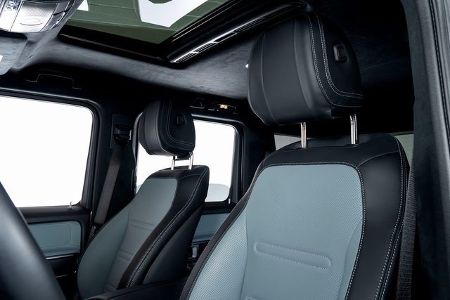 Used 2025 Mercedes-Benz G 550 image 17