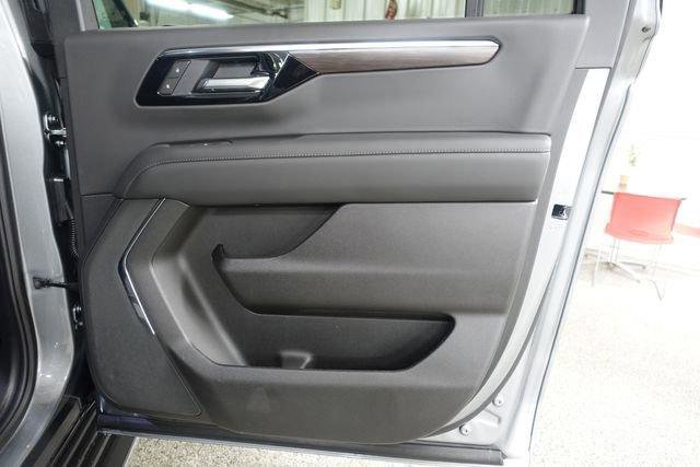 New 2026 Chevrolet Suburban LS image 22