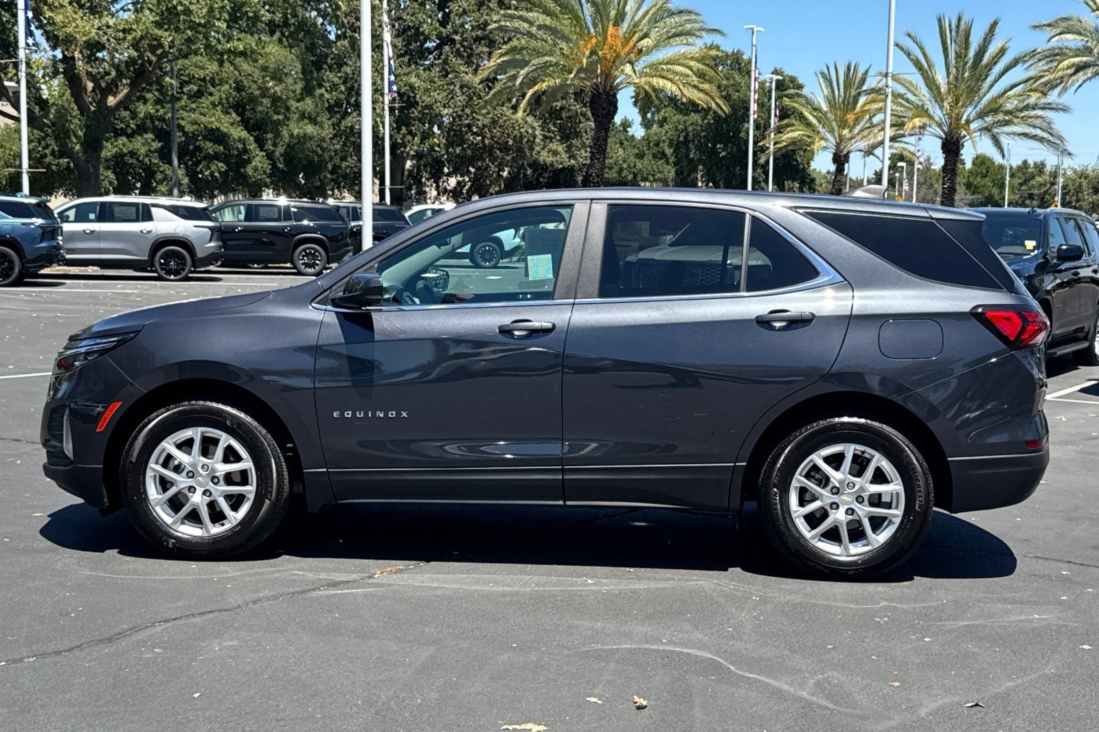 Used 2022 Chevrolet Equinox LT FWD image 6