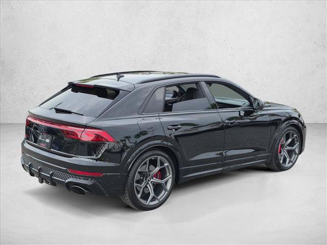 Certified 2025 Audi RS Q8 performance AWD/4WD image 5