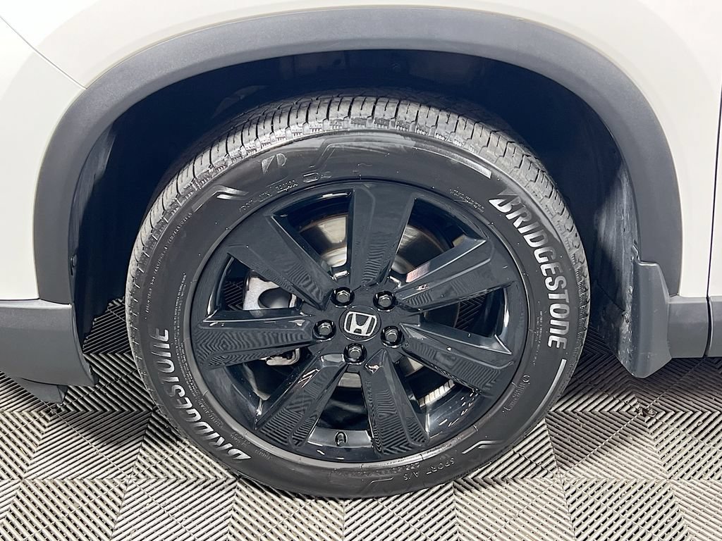 Used 2025 Honda Pilot Black Edition image 29