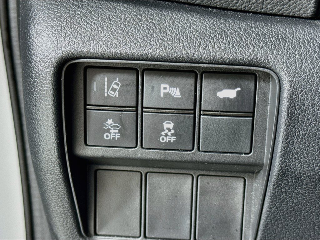 Used 2022 Honda CR-V Touring image 16