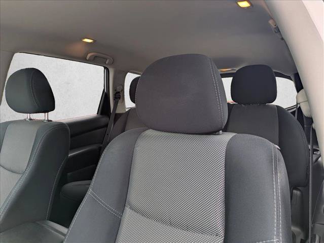 Used 2019 Nissan Pathfinder SV FWD image 5